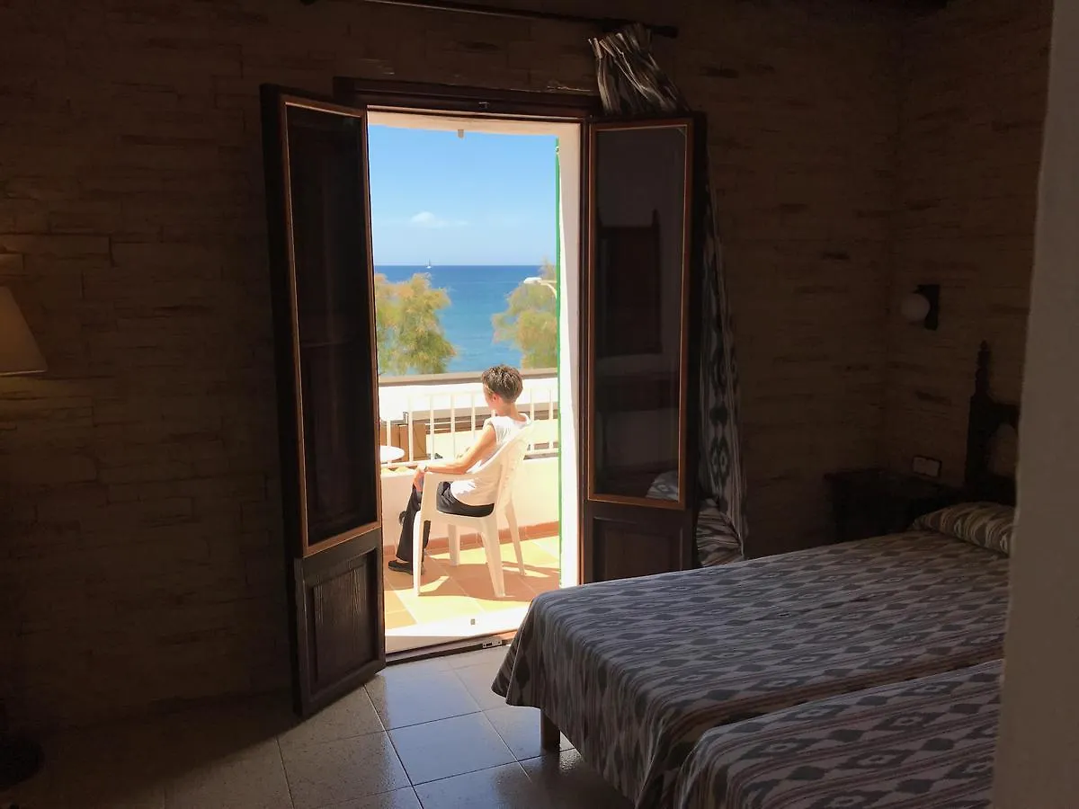 Hostal Restaurante Playa Colonia de Sant Jordi 2*,